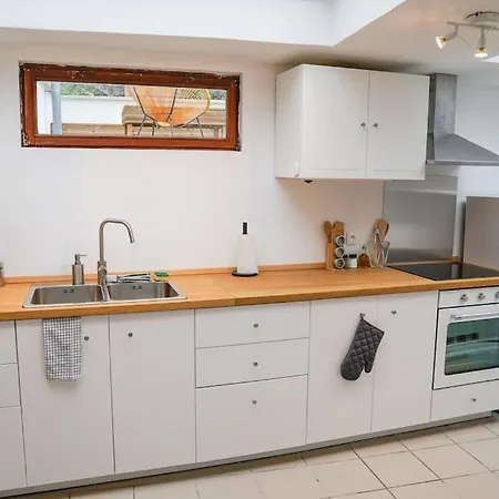 Appartement Familiale Avec Jardin Au Centre De Dinant