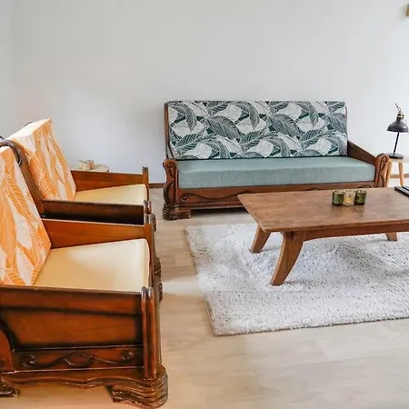 Familiale Avec Jardin Au Centre De Appartement Dinant